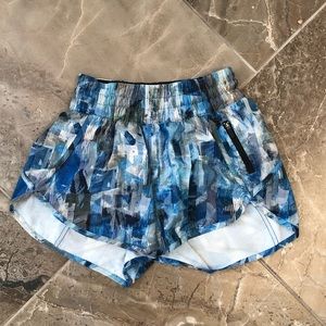 Lululemon tracker shorts size 4!